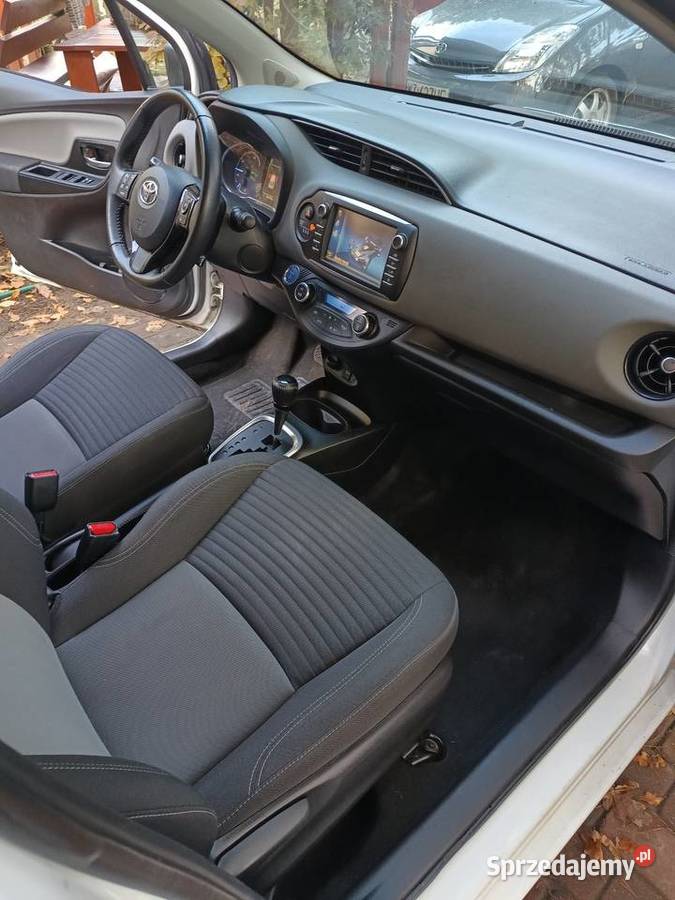 Sprzedam Toyotę Yaris 3 hybryda Rok produkcji 2018 Izabelin C