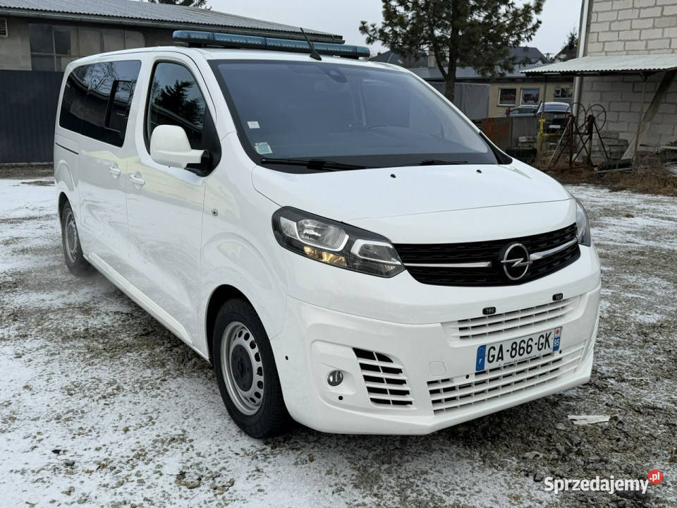 ambulansy Opel Vivaro Opel Vivaro 20CDTI 177 wielkopolskie Gostyń