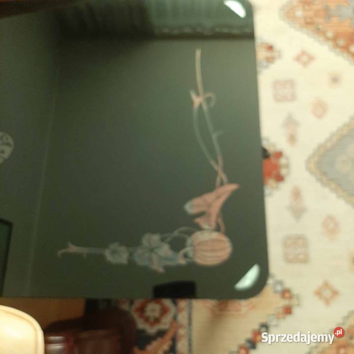 Piękna ława szklana