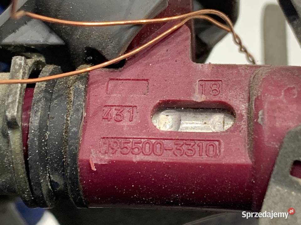 LISTWA WTRYSKOWA MAZDA 3 BK 1955003310 16 105 Listwy wtryskowe sprzedam