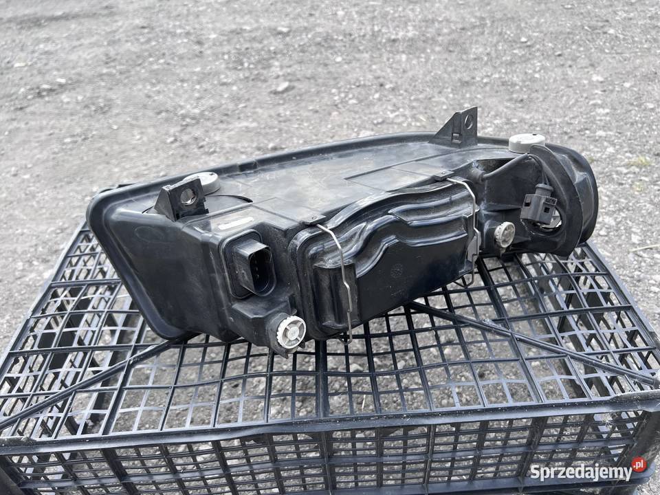 Lampa przednia lewa Seat Leon 1 małopolskie