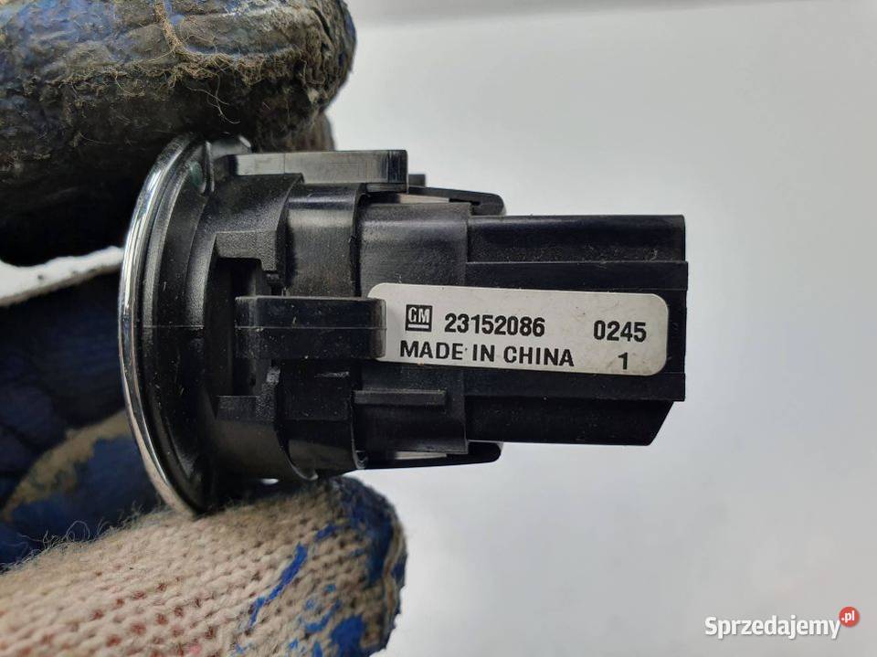 PRZYCISK OPEL INSIGNIA A LIFT 23152086 osobowe Lipno