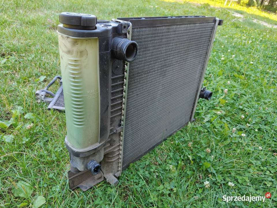Bmw e36 chłodnica wody oryginał 100 szczelna osobowe łódzkie Aleksandrów Łódzki