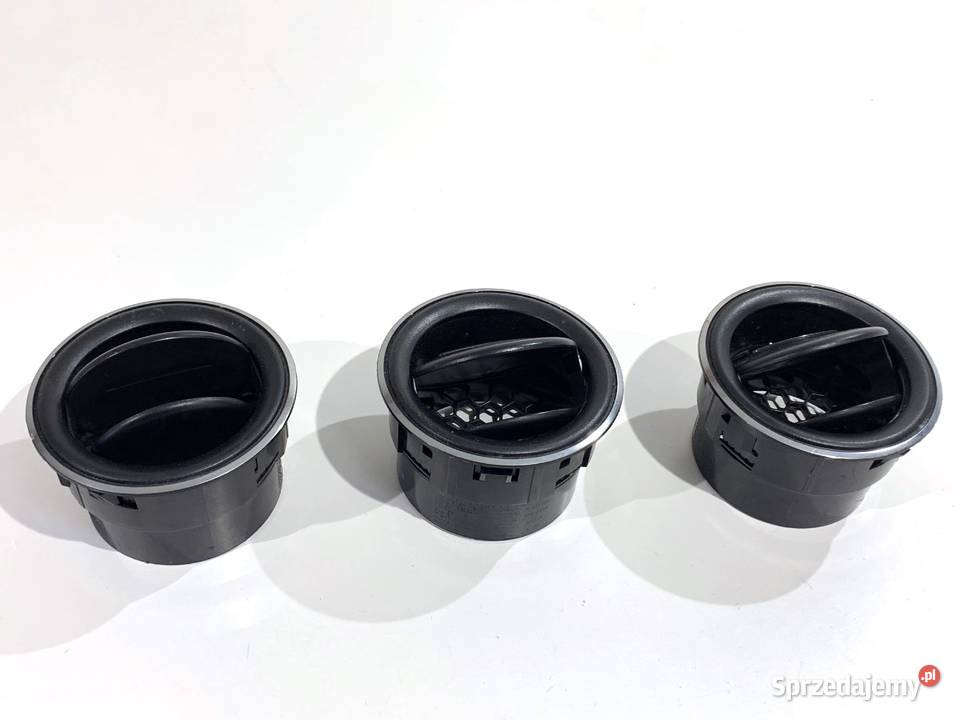 KRATKA NAWIEWU PRZÓD DACIA DUSTER 687603688R SUV podkarpackie