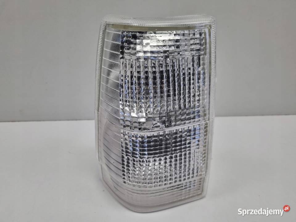 Volvo 740 PRZEDNI KIERUNKOWSKAZ prawy przód Rudka sprzedam