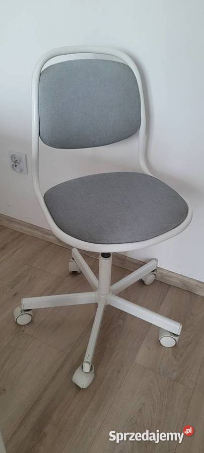 2x biurko i krzeselko ikea Krosno sprzedam