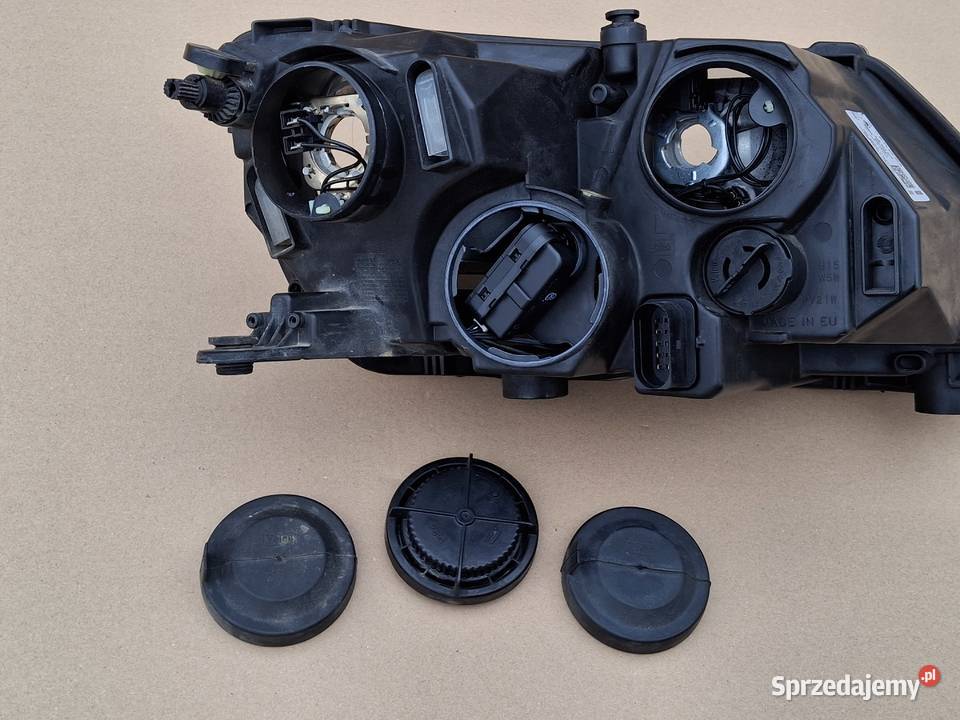 SKODA RAPID REFLEKTOR LEWY H7 LAMPA LEWA osobowe Bieleń sprzedam