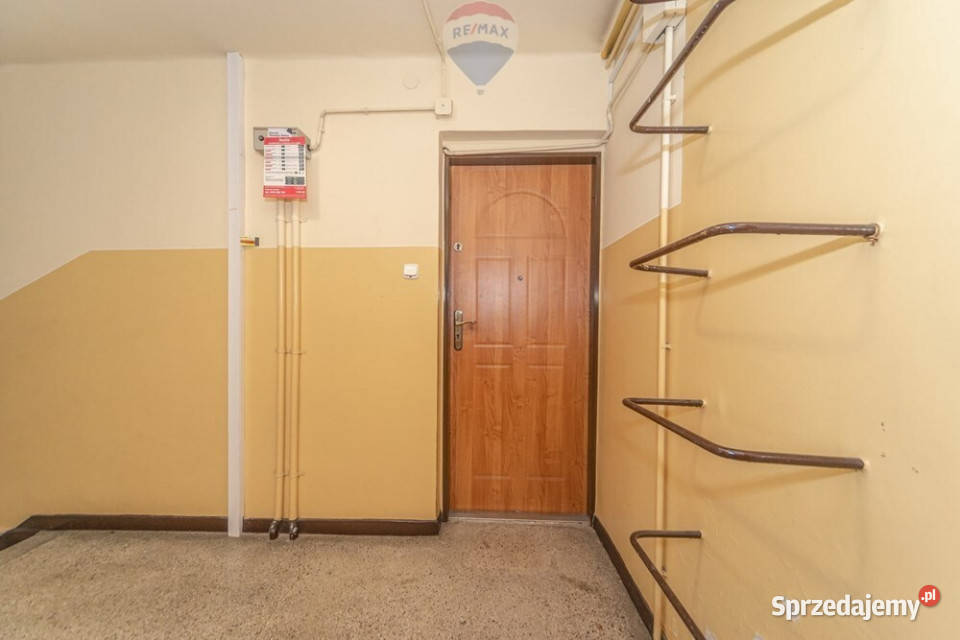 Mieszkanie 3 pokojowe Rok budowy 1972 Mieszkania