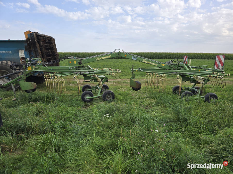 Zgrabiarka dwukaruzelowa KRONE Swadro 71026T Baliki