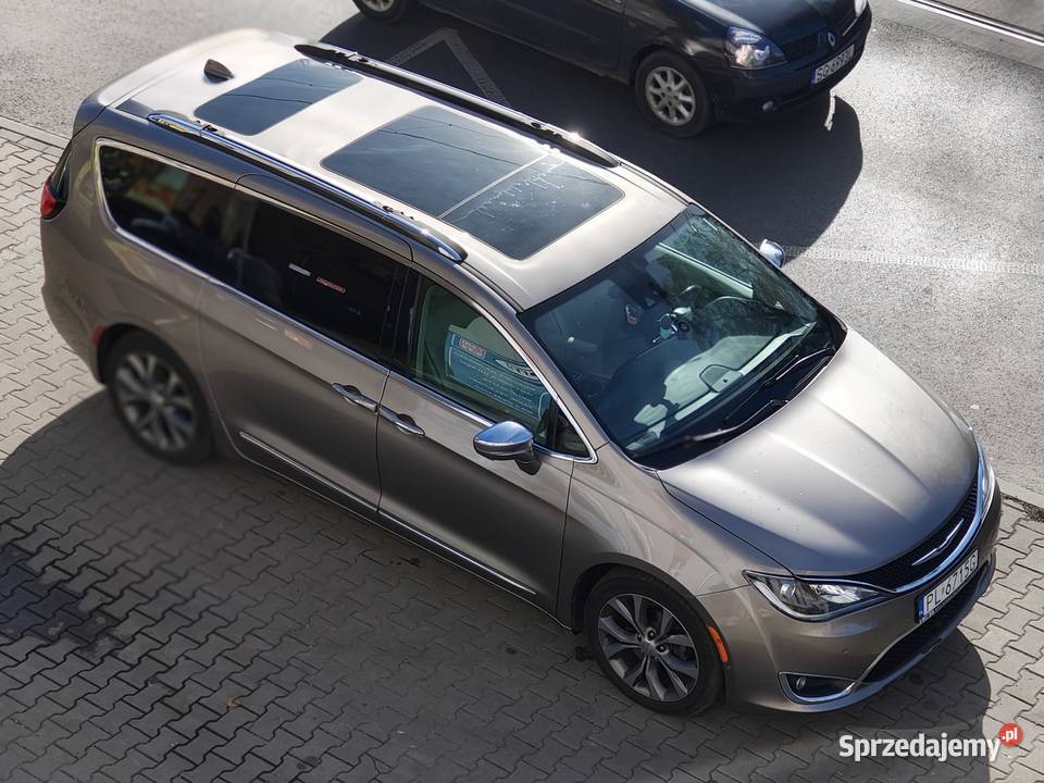 Chrysler Pacyfika 295KM