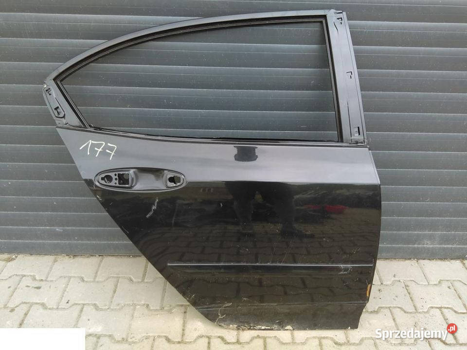 HONDA CITY 2010 DRZWI PRAWY TYŁ