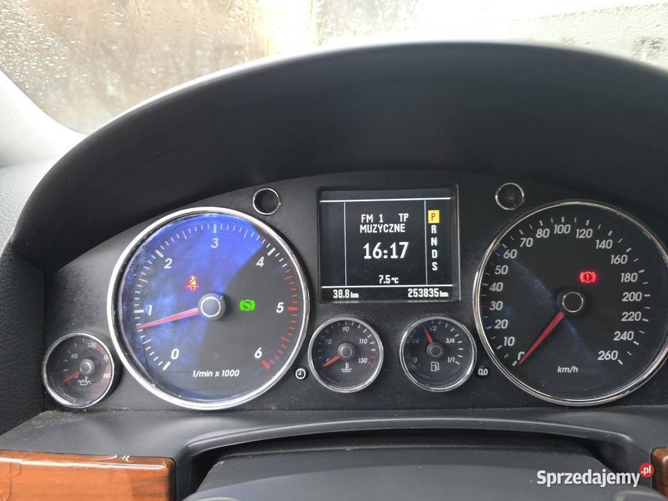 Volkswagen Touareg nieuszkodzony Touareg Wałbrzych