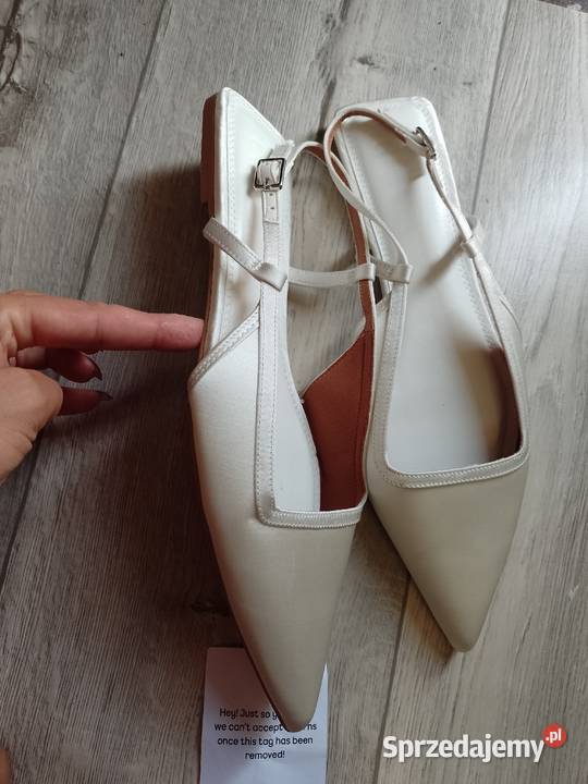 40 ASOS Białe baleriny wieczorowe z odkrytą Balerinki