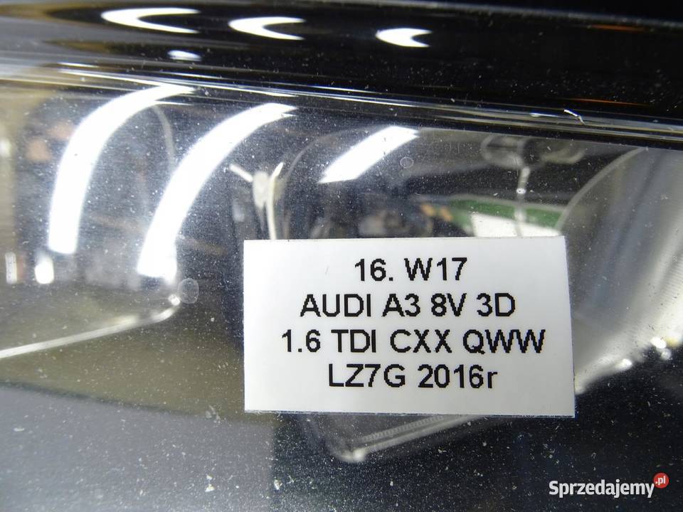LAMPA REFLEKTOR PRAWA PRAWY PRZÓD PRZEDNIA AUDI osobowe sprzedam