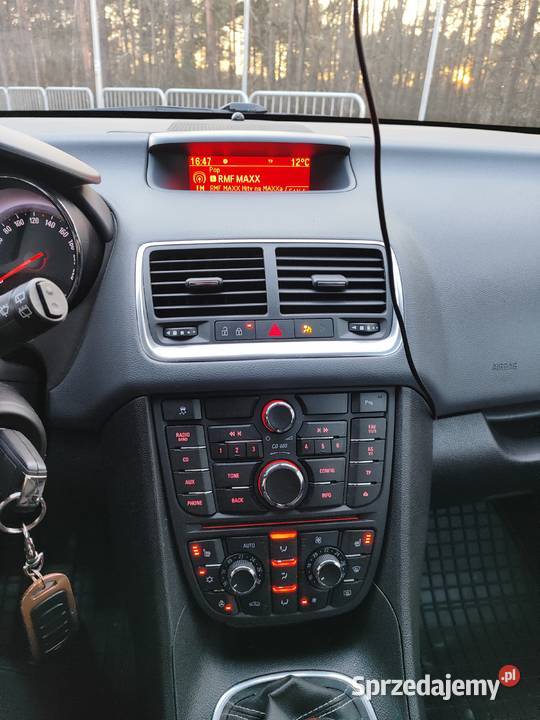 Opel Meriva 14 T 140 manualna