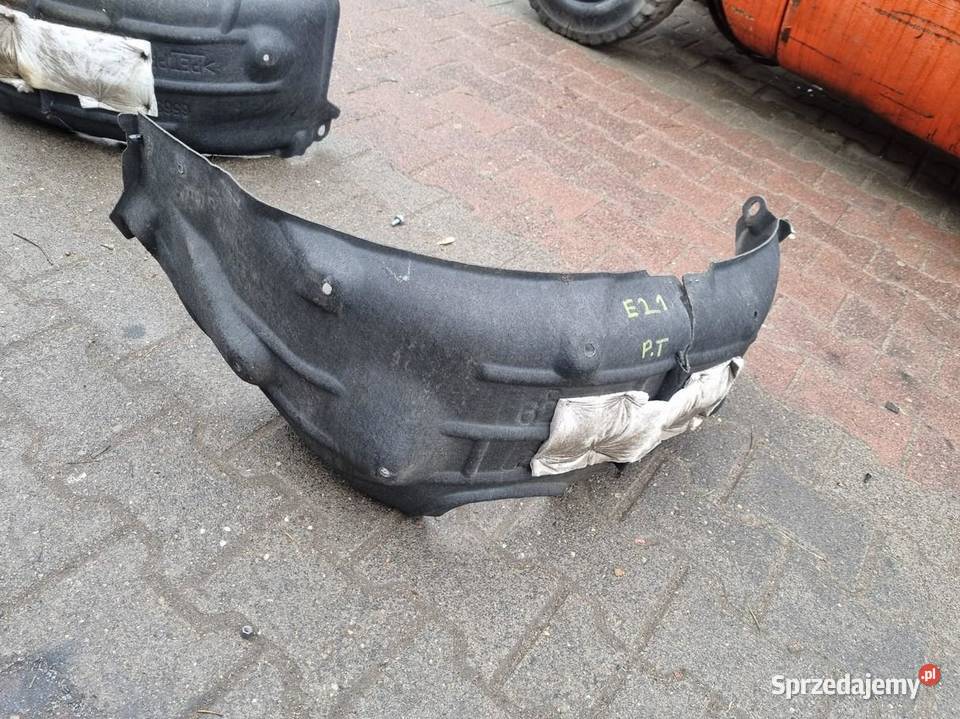 NADKOLE PRAWY TYŁ TOYOTA COROLLA E21 KOMBI