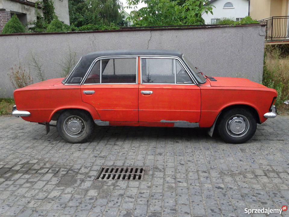 Polski Fiat 125p 1300 74 winylowy dach Rok produkcji 1974 Poznań