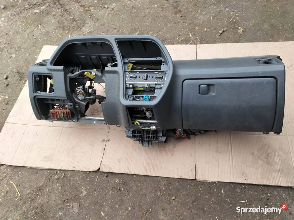 PEUGEOT 306 XN 14 B DESKA ROŹDZIELCZA KONSOLA osobowe Kamień-Kolonia sprzedam