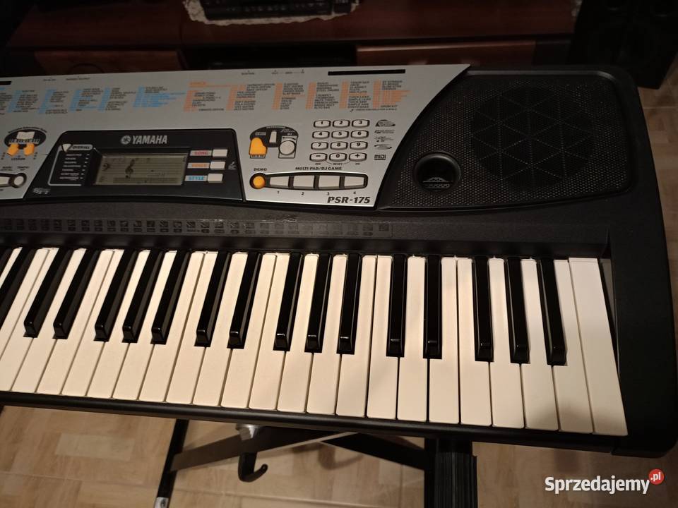 Keyboard YAMAHA w komplecie stojak statyw i Yamaha wielkopolskie Drawski Młyn