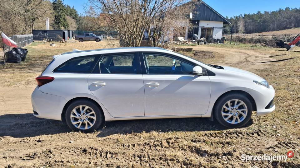 2015 Toyota Auris Golub-Dobrzyń