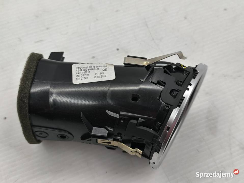 KRATKA NAWIEWU PRAWA MERCEDES W204 LIFT osobowe Kratki nawiewu