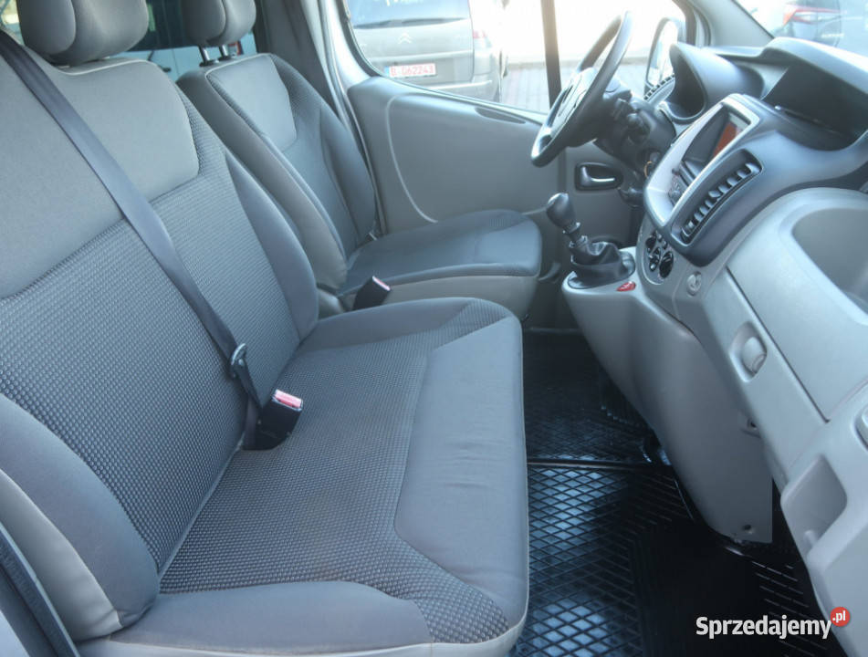 Opel Vivaro 20 CDTI przyciemniane szyby