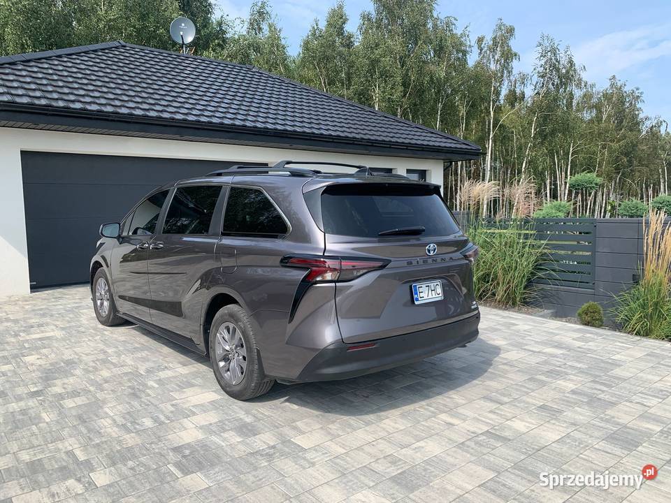 Toyota Sienna 25 hybryda 8 osób FV 23 nawigacja Sieradz