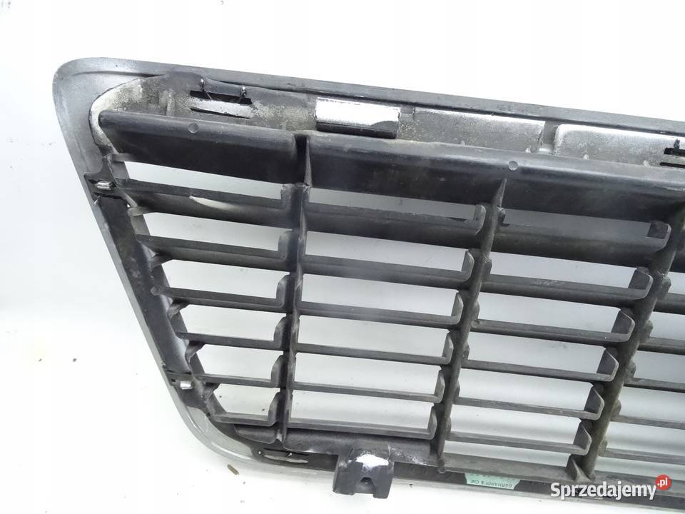 AUDI A8 D2 9499 GRILL ATRAPA MASKI 4D0853651B