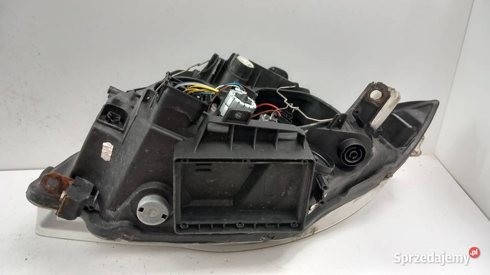 BMW 1 E87 LAMPA PRZÓD PRAWA Zbierkowo