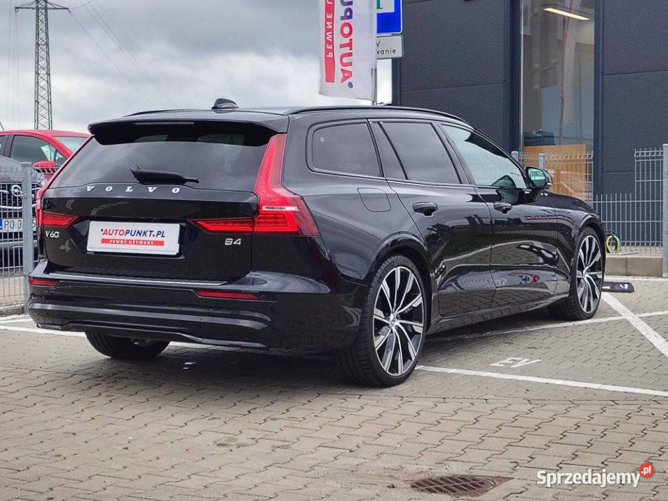 Volvo V60 2023r Salon Kam 360 Harman Kardon Ele Rok produkcji 2023 wielkopolskie Poznań