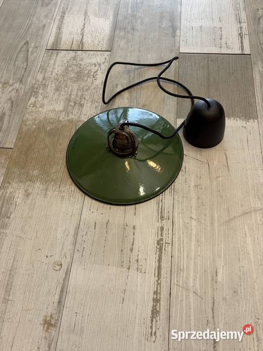 Lampa industrialna metalowa emaliowana wisząca Chudów