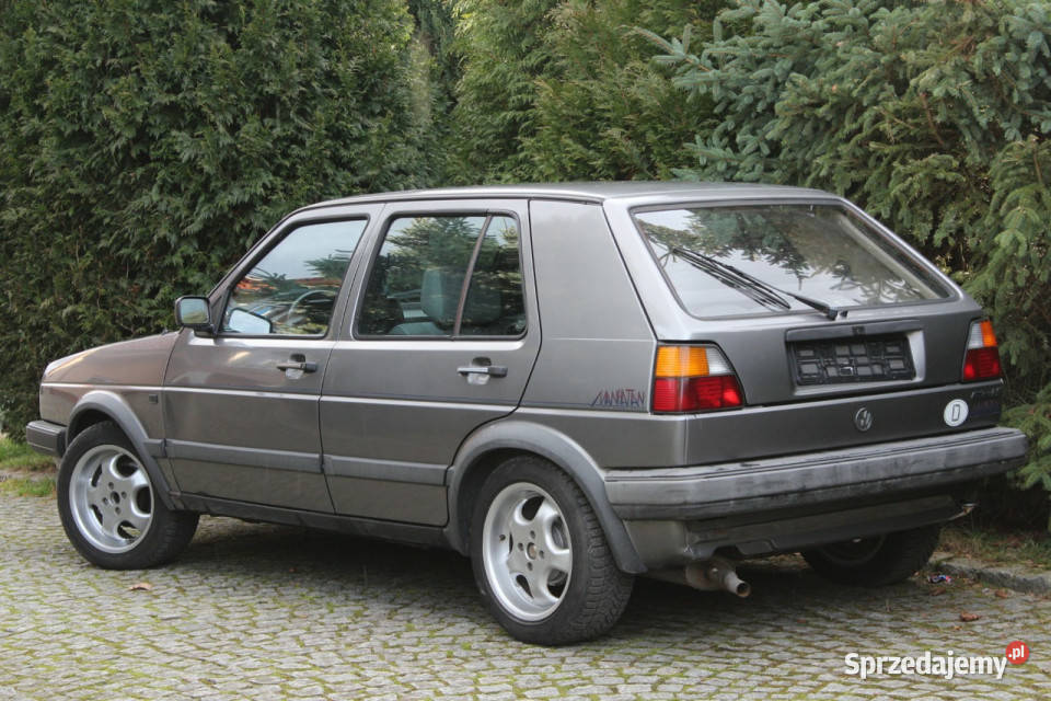 Volkswagen Golf 16 Benzyna 5 drzwi Oldtimer 1988 dolnośląskie Lubań