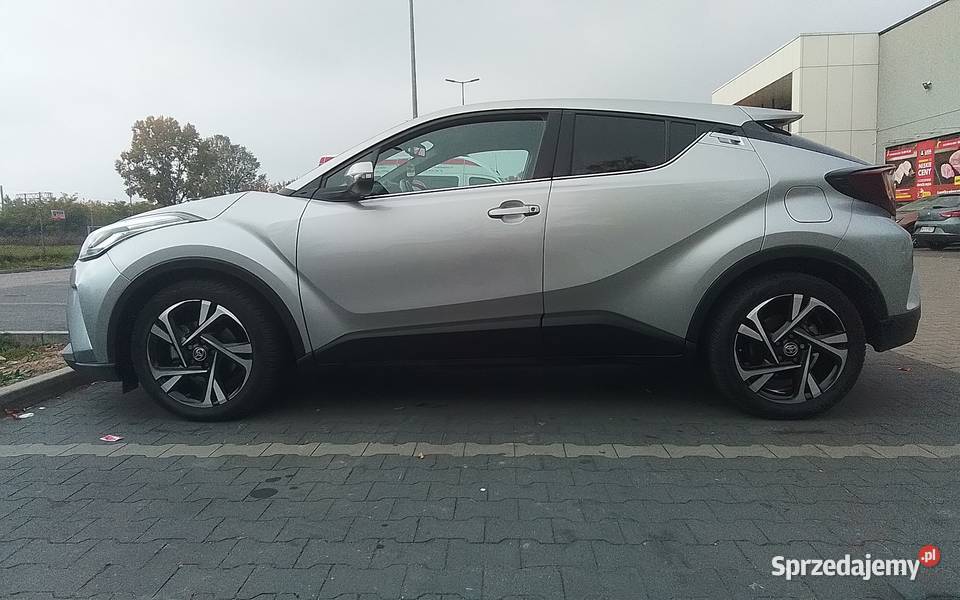 Toyota CHR z 2022 r Stan idealny Niski przebieg Warszawa