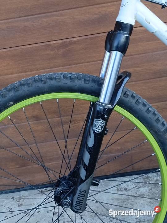 rower dirt voodoo manitu circus doinwestowany