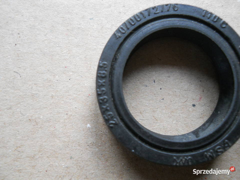 Uszczelniacze półosi Fiata 126 osobowe małopolskie Biecz sprzedam