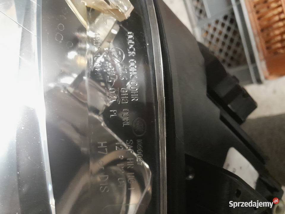 Lampa a4b7 bixsenon skretny Dobre