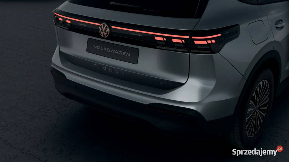 Volkswagen Tiguan Life Plus 15 eTSI 150 DSG podgrzewane fotele łódzkie Łódź sprzedam