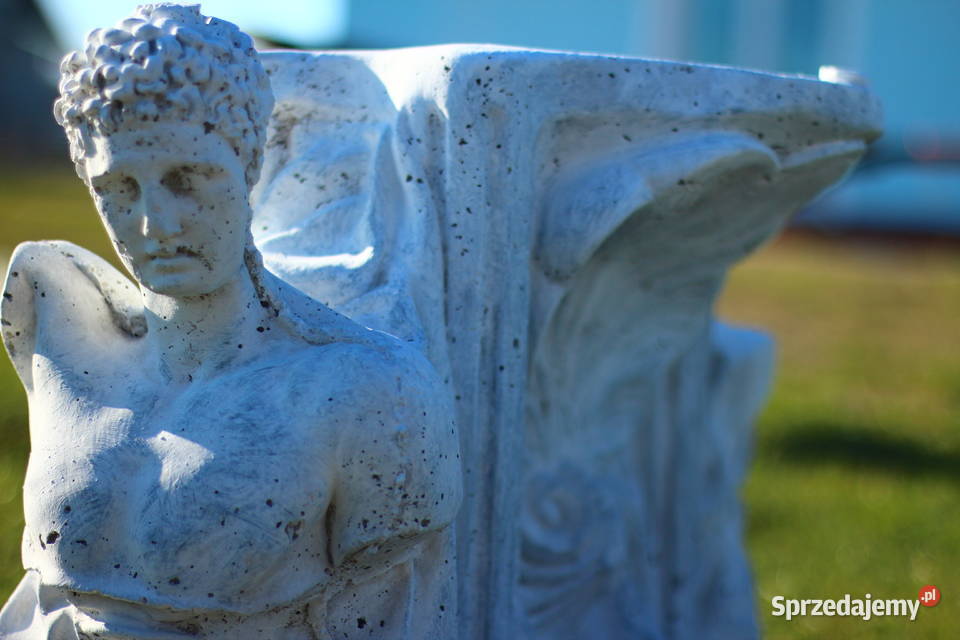 Figury rzeźby ogrodowe betonowe poidełko ptaków Goliszów