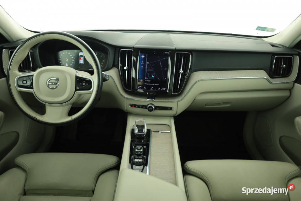 Volvo XC60 B4 AWD elektryczne szyby