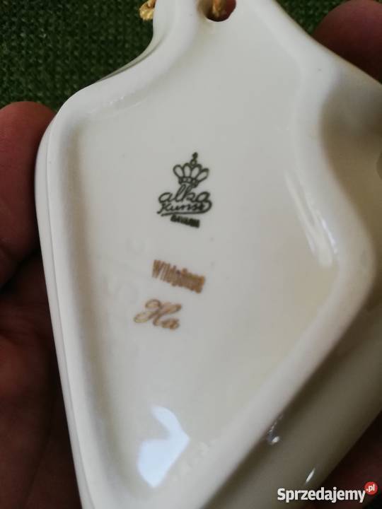 Porcelanowa ozdoba zawieszka