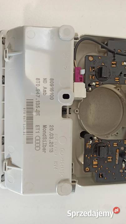 AUDI A4 B8 LAMPKA OŚWIETLENIE KABINY 8T0947135BE