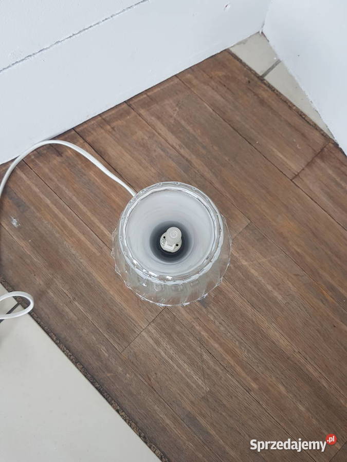 Lampka nocna malutka zgrabna fajna i ładna