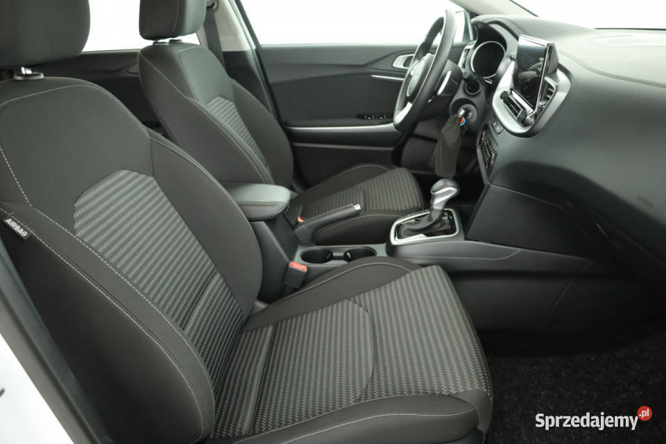 Kia Ceed 15 TGDI światła do jazdy dziennej Cee'd