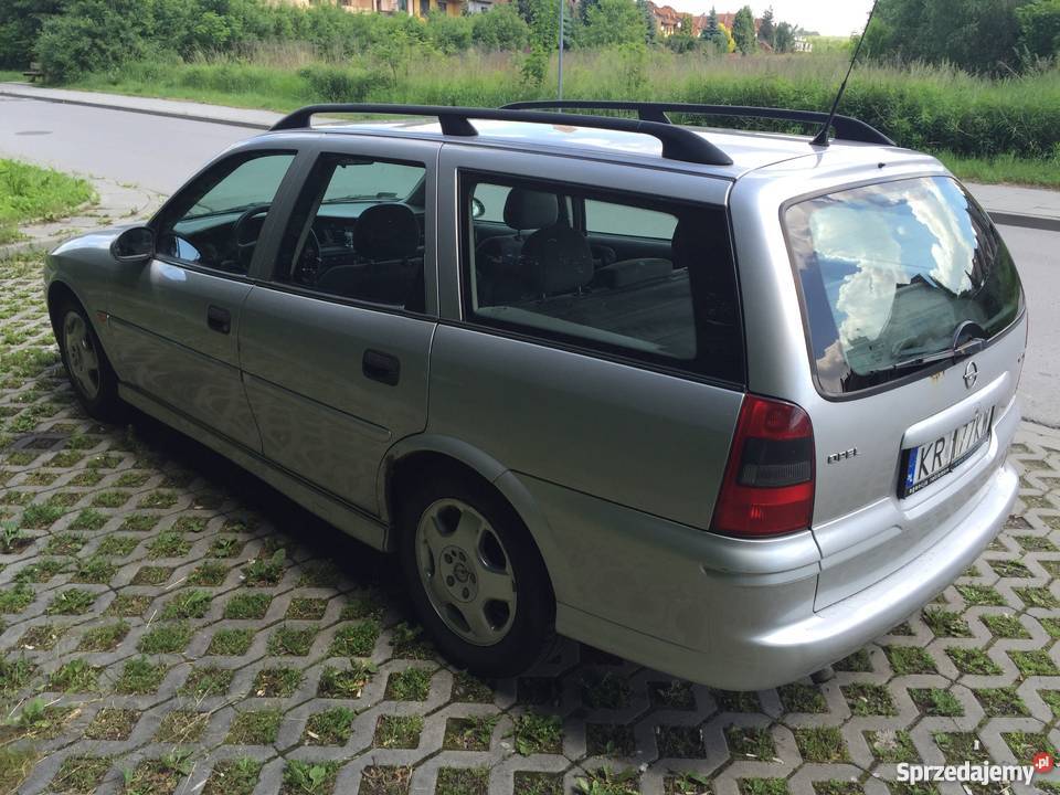 Opel Vectra B 20 diesel kombi 307000km Kraków sprzedam