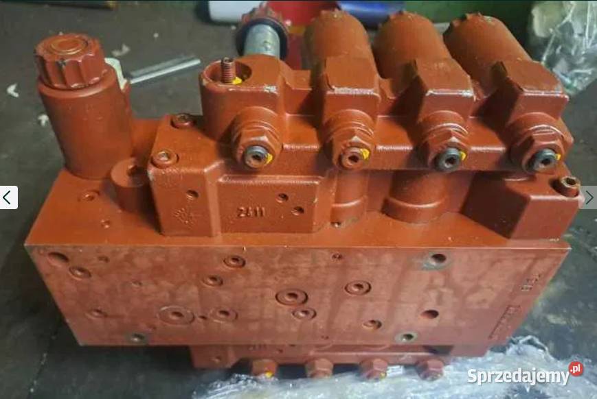 Rozdzielacz hydrauliczny do wózka Linde 4 Dywity