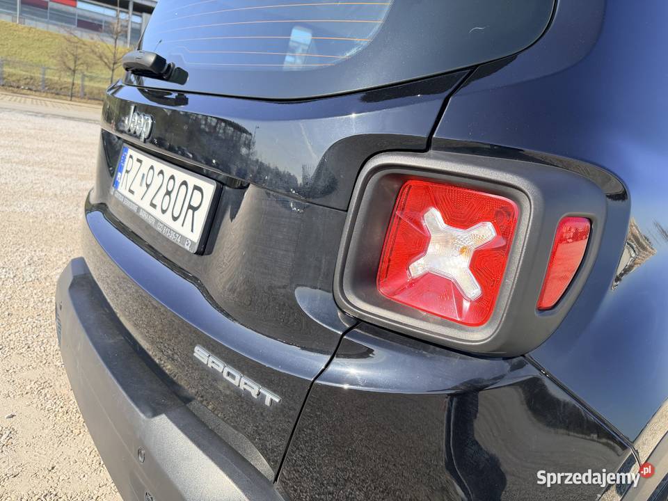 Jeep Renegade Sport 110 2017 108000 I właściciel mazowieckie