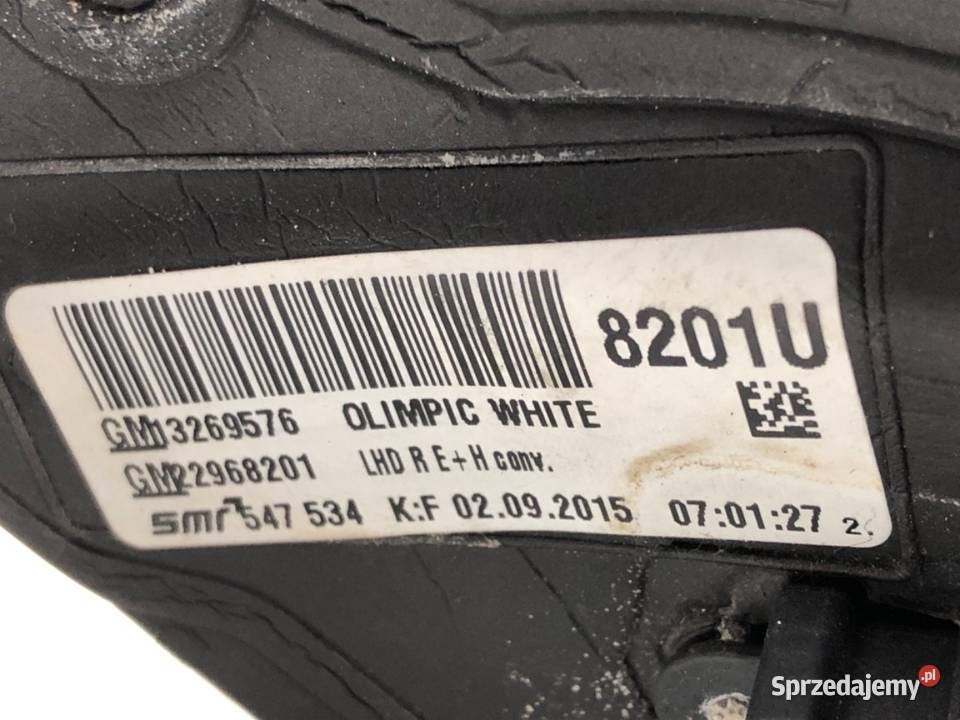 LUSTERKO PRAWY OPEL INSIGNIA A Kombi 0817 osobowe