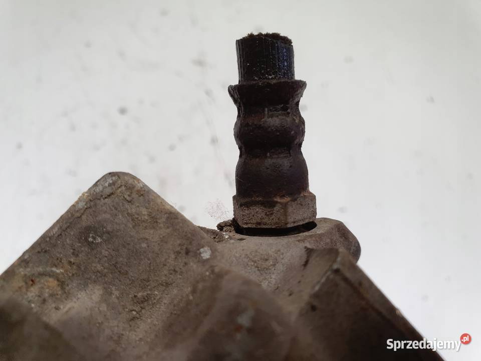 BMW E90 E91 TYLNY ZACISK HAMULCOWY prawy tył osobowe Rudka