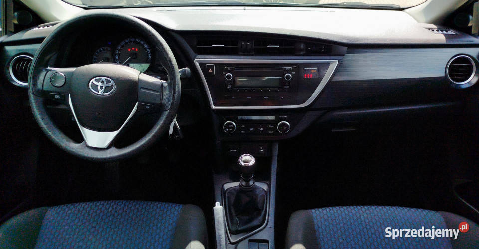 Toyota Auris 16 132 dwa kpl opon wielofunkcyjna kierownica śląskie Dąbrowa Górnicza