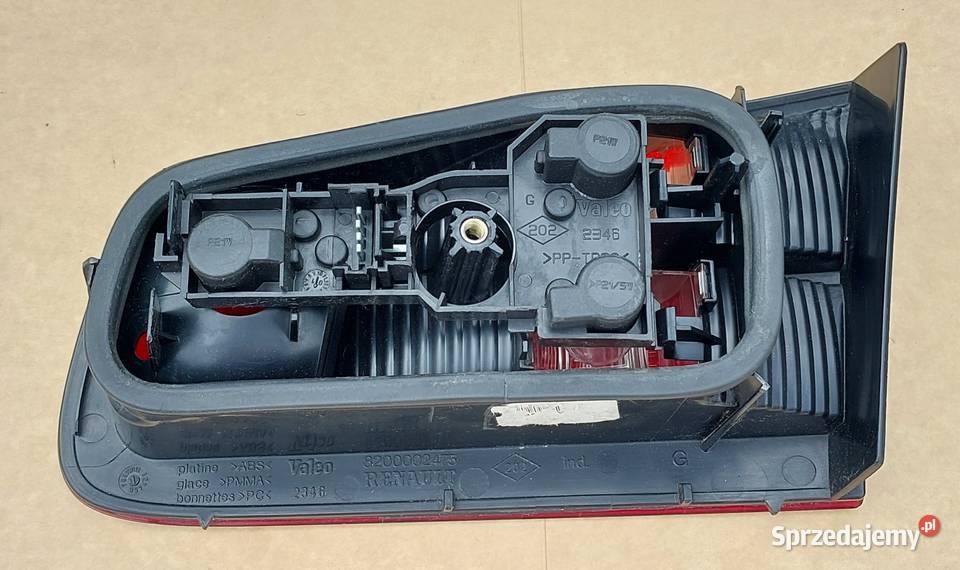 LAMPA TYŁ TYLNA LEWA W KLAPĘ RENAULT LAGUNA II